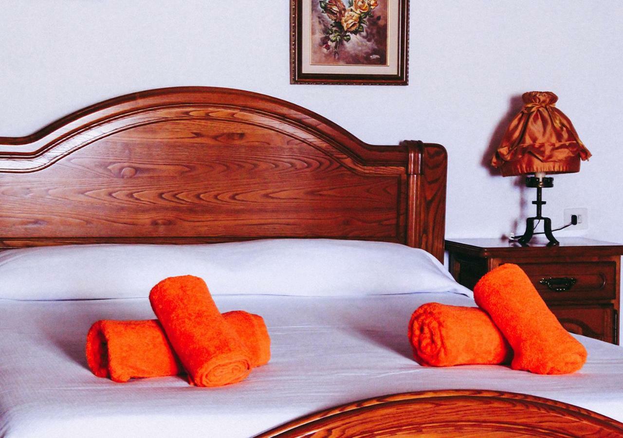 Masia Can Sola Gros Caldes de Malavella Kültér fotó